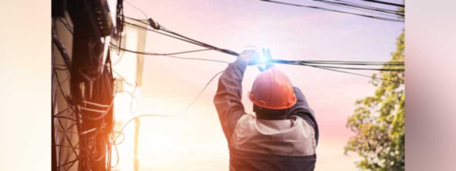 විදුලිබල මණ්ඩලයේ සේවකයකු ජීවිතක්ෂයට